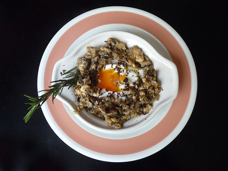 receta patxi sánchez huevo roto con revuelto de setas y trufa rallada gastrobar moka